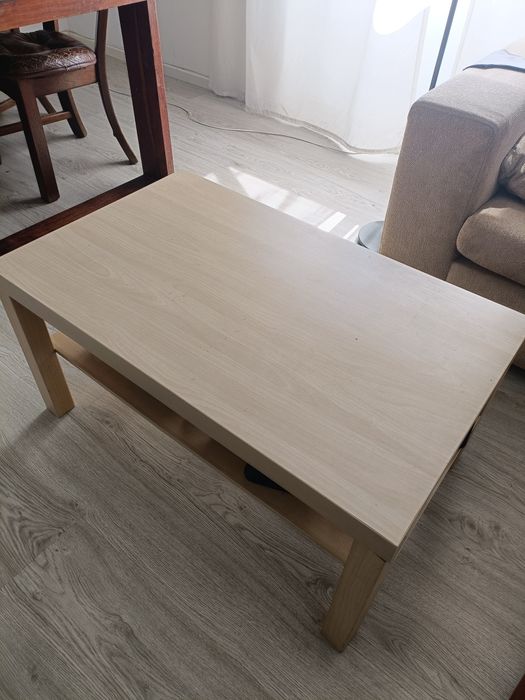 Mesa de apoio para sala e sofá