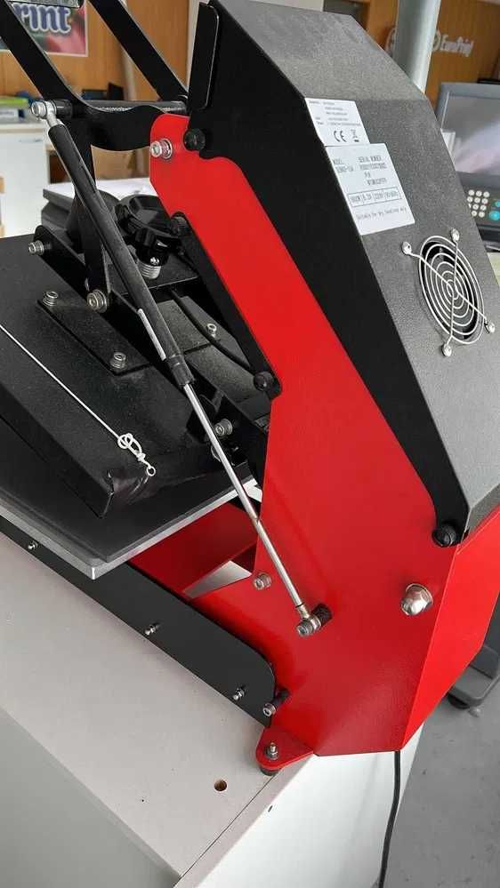 Prensa Termica semi automática e prensa de canecas