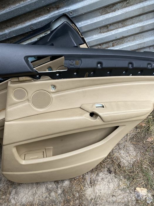 Продам дверні карти бмв х 5 є 70