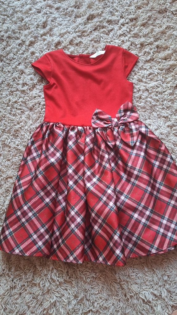 Sukienki 134/140 H&M