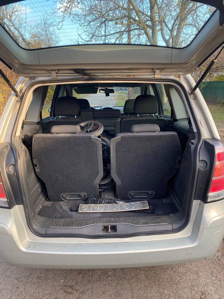 Розборка Зафіра Б шрот авторозборка разбор Опель зафіра Opel Zafira B