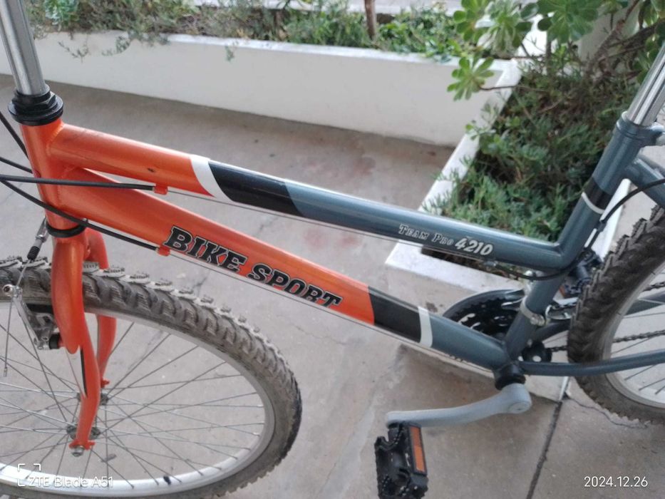 2 bicicletas completamente novas