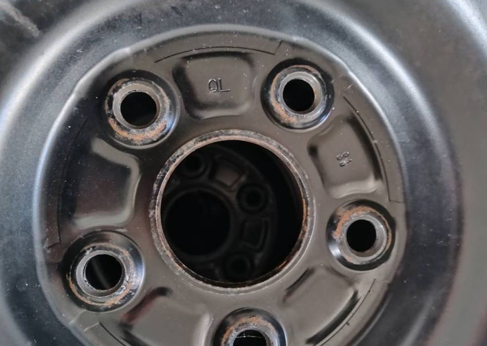 Koła 16" felgi stalowe toyota oryg z oponami zimowymi