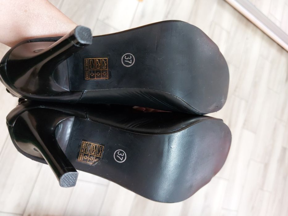 Продам туфлі для хілс[ high heels), 37p