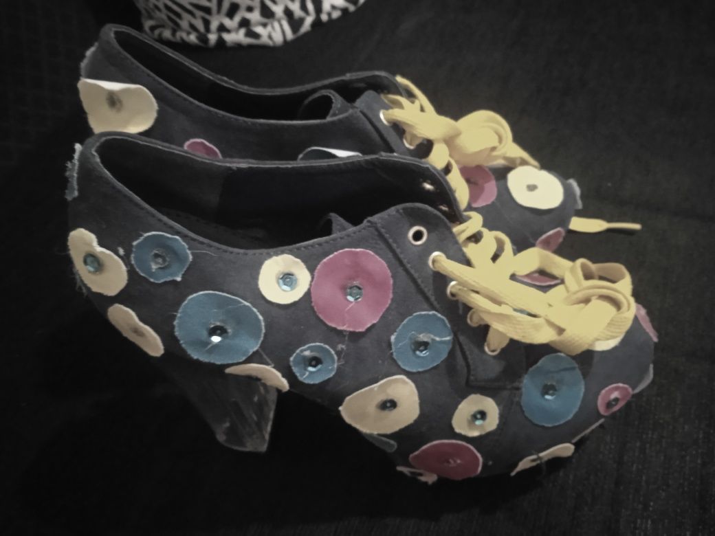 Sapatos com plataforma