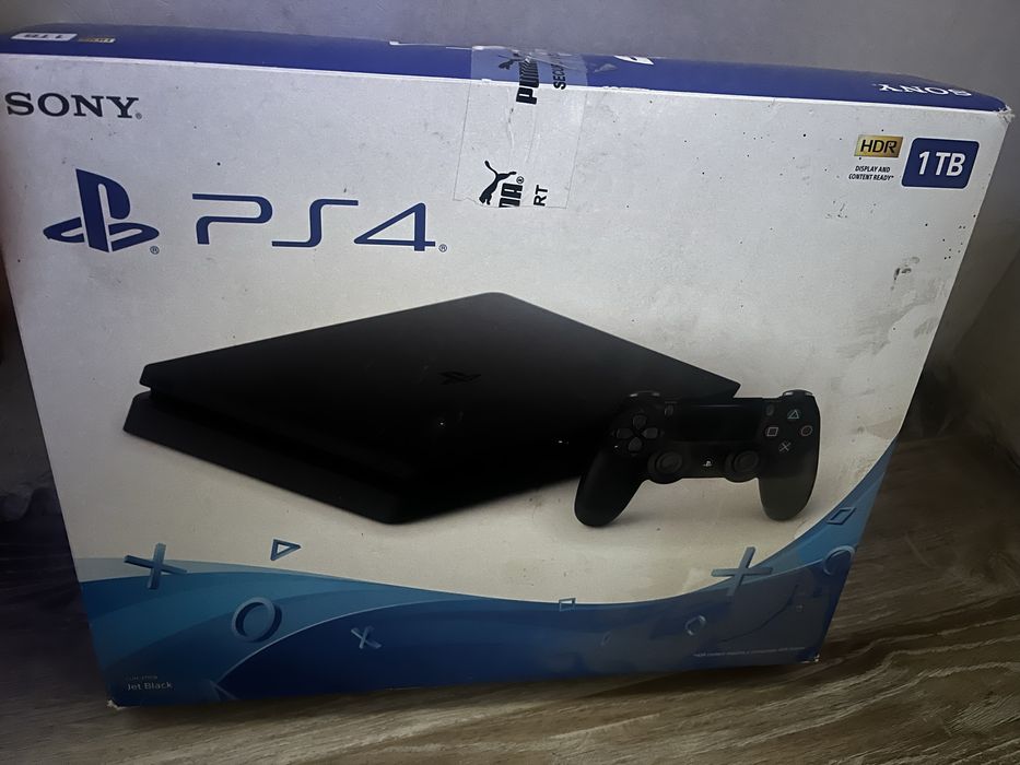 PlayStation 4 slim 1tb