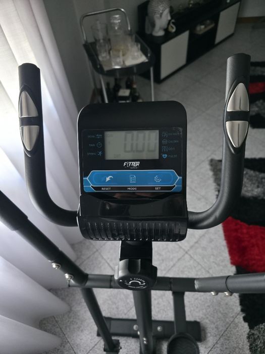 Elíptica semi profissional como nova