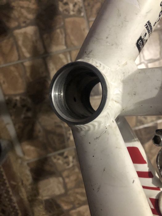 Рама Specialized 26 колесо , шатуны , касета , монетки , рулевая