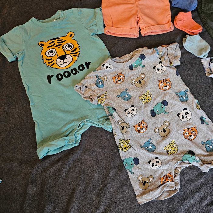 Zestaw ubranek dla chłopca, r.68, H&M, rampersy, komplety