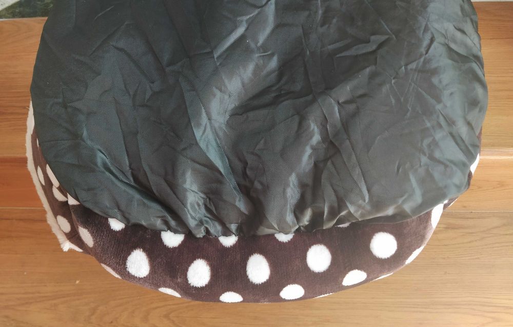 Spanie dla psa, kota - legowisko, leżanka w grochy - nowe