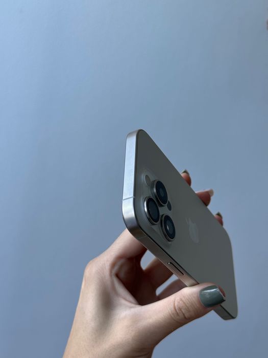 iPhone 15 pro 256gb jak nowy biały