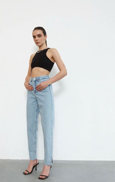 Джинси від бренду VLORIA