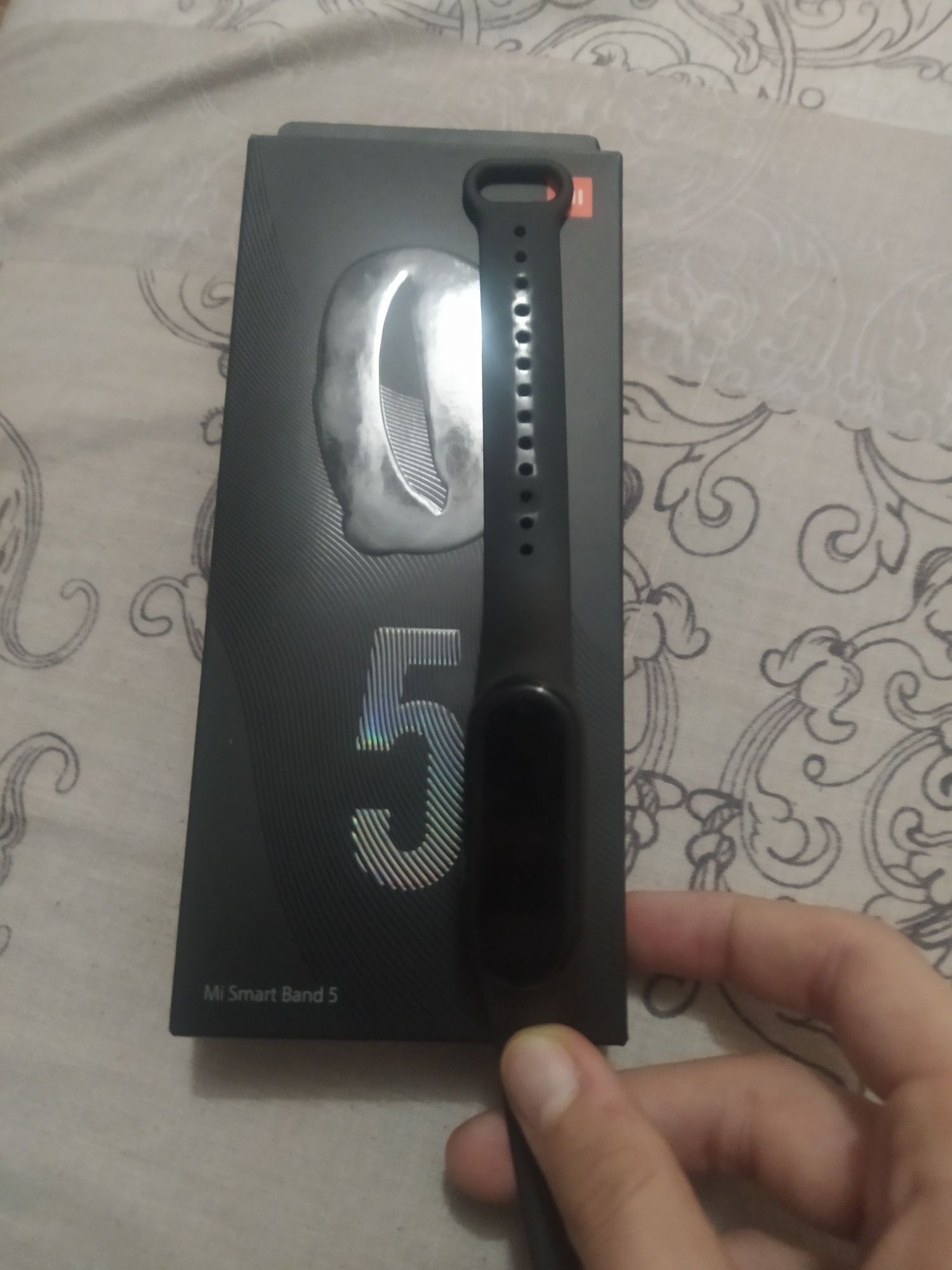 Часи  mi band 5 у гарному стані