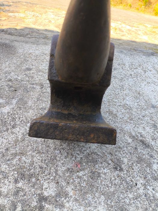 Bigorna de ferreiro de 32Kg e 52cm