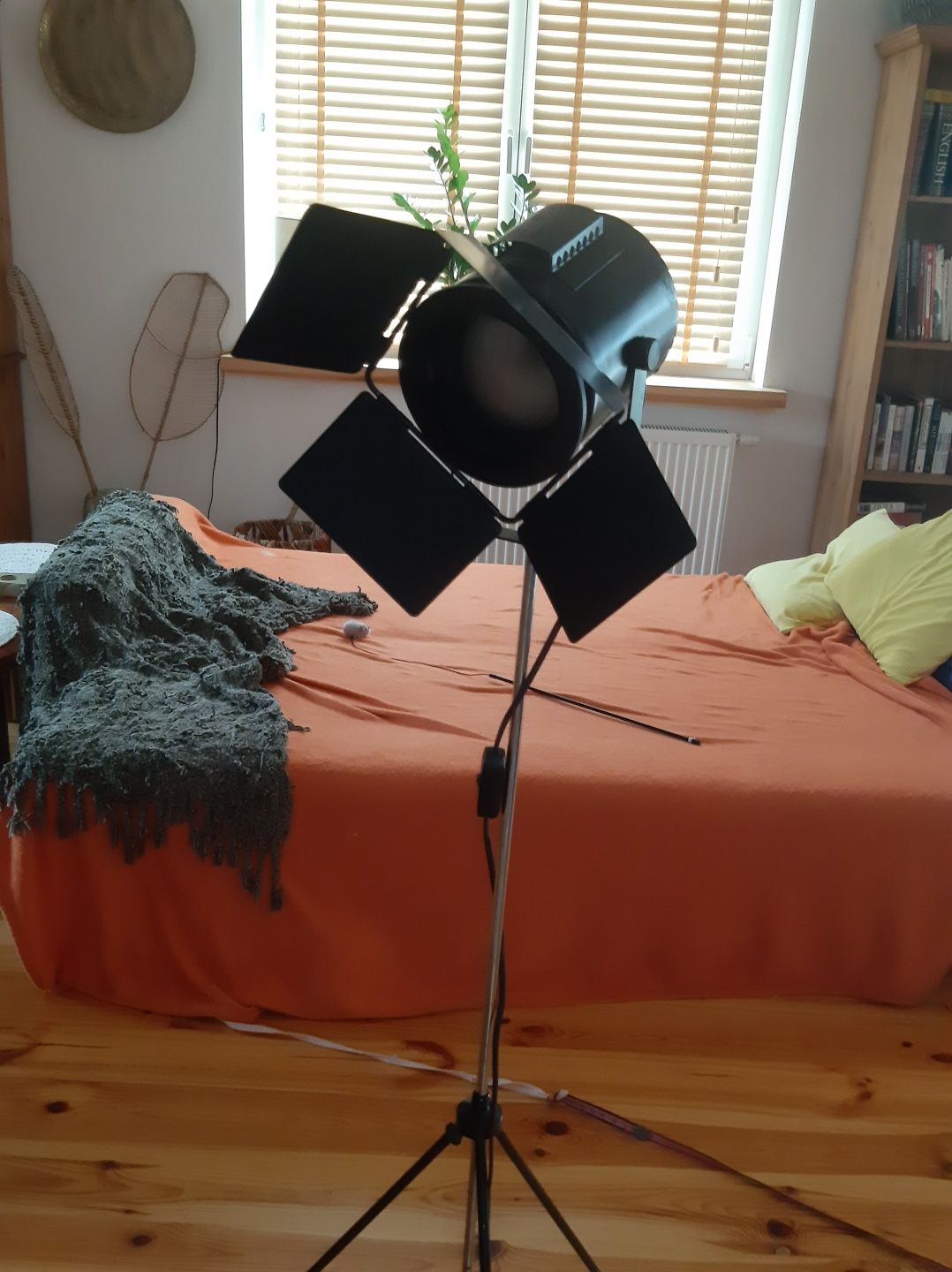 Lampa studyjna z UK
