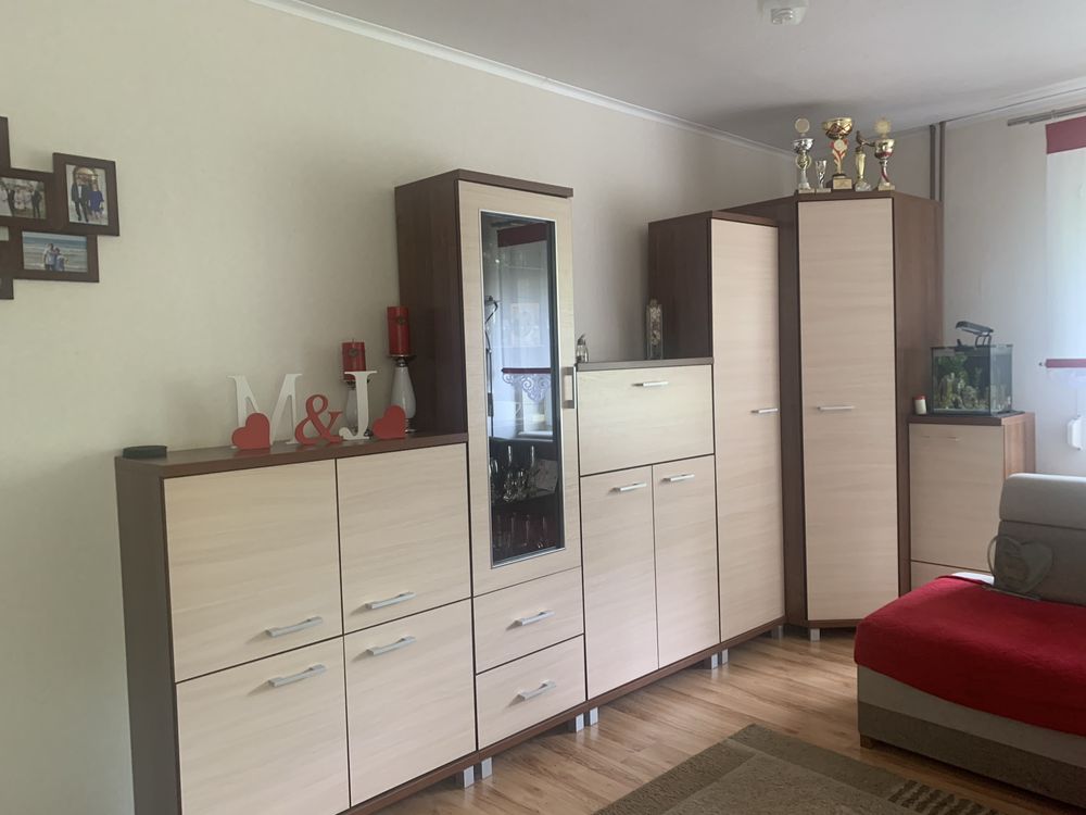 Meble pokojowe  w bardzo dobrym stanie do odbioru koniec marca
