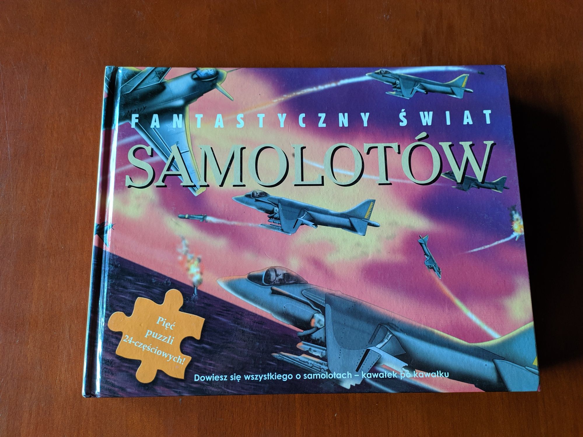 Fantastyczny świat samolotów - książka samoloty puzzle