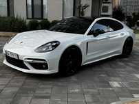 Продам Porsche Panamera 2018