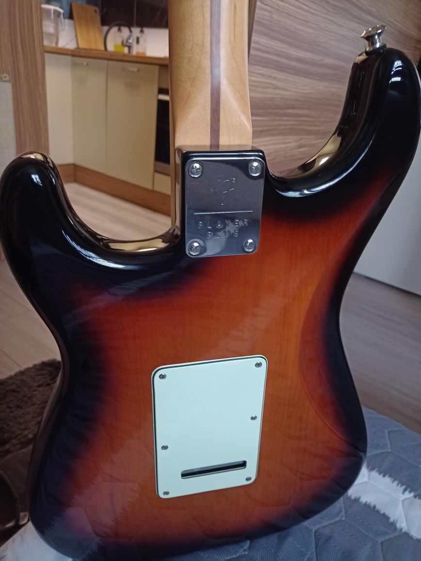 Fender stratocaster Player Plus.Jak nowa.