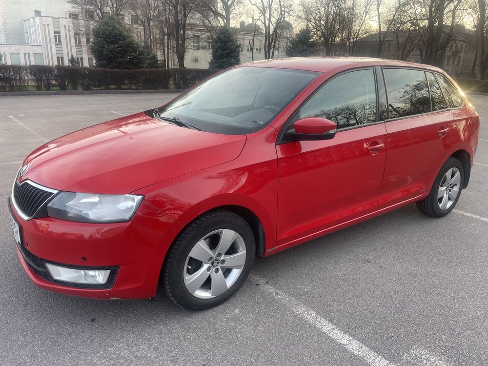 Продам skoda rapid (spacebak) від власника