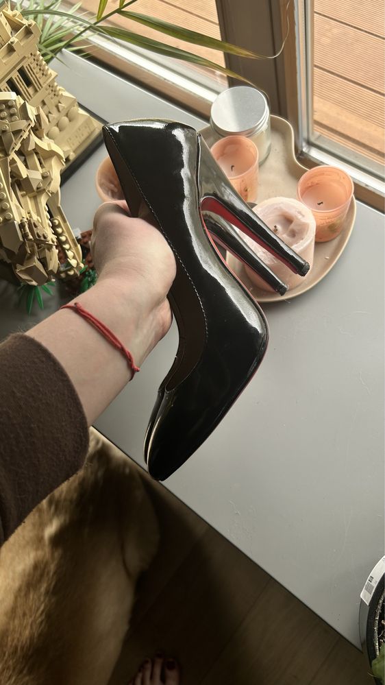 Czarne szpilki skorzane Christian Louboutin 10 cm