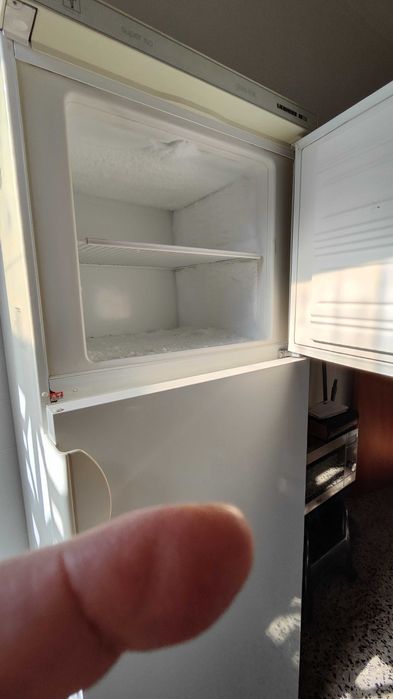 Frigorífico combinado 2 portas LIEBHERR