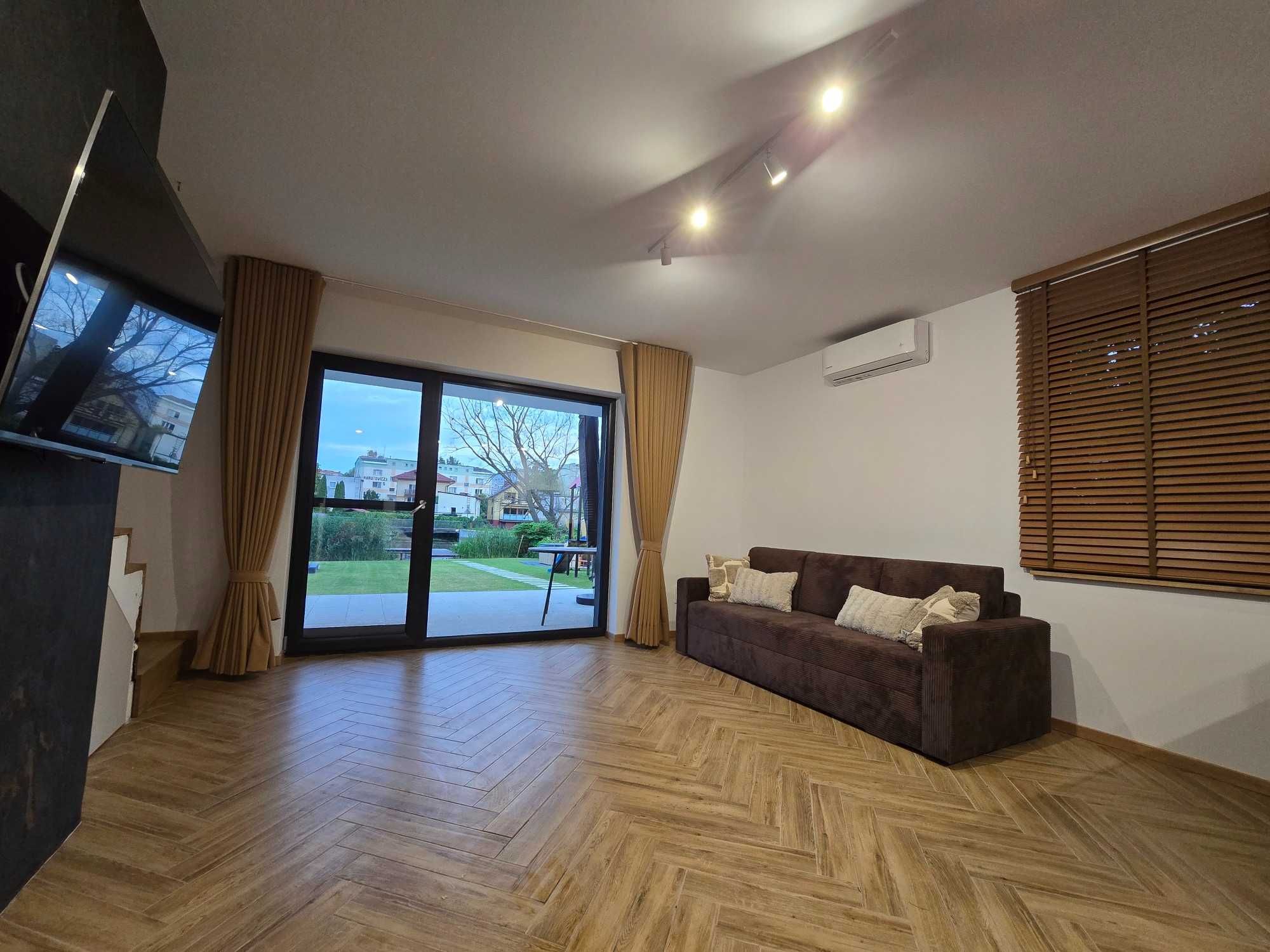 apartamenty FLAUTA w centrum nad rzeką Iławką, balia, ognisko, pomost