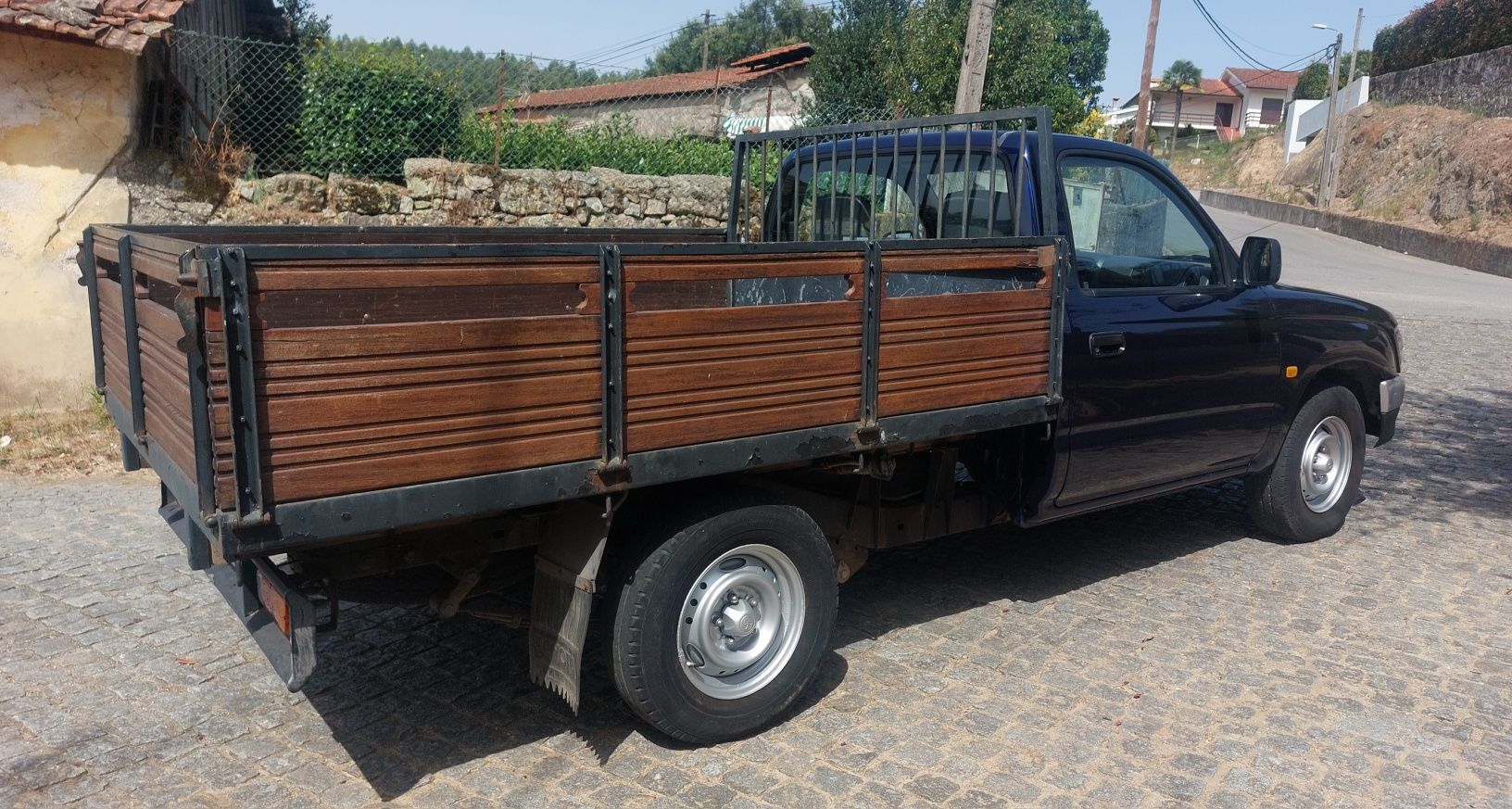 Toyota Hilux 2.4D