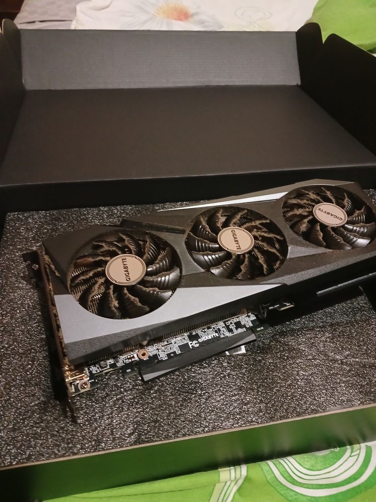 Характеристики Видеокарта GF RTX 3060 12GB GDDR6 Gaming OC Gigabyte 
Н