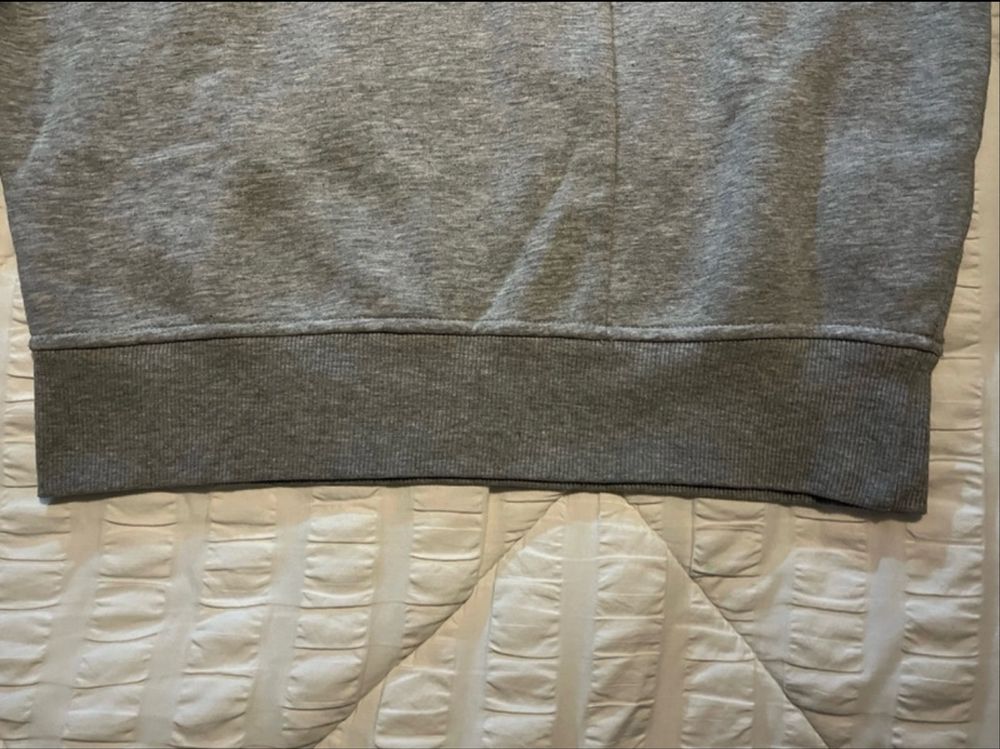 sweat cinzenta Guess