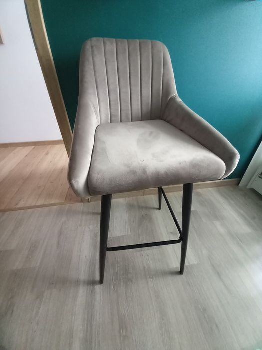 Krzesła barowe hokery tapicerowane