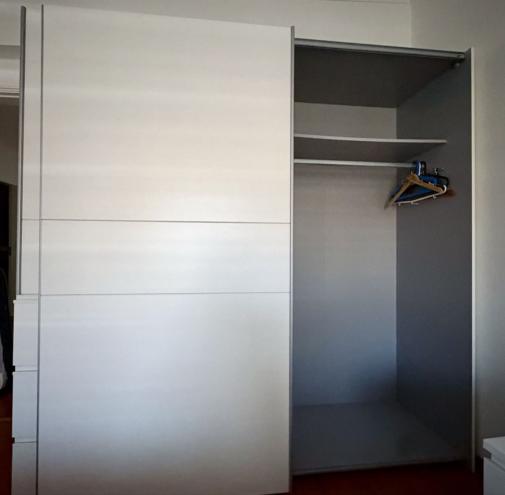 Roupeiro 2m x 2m