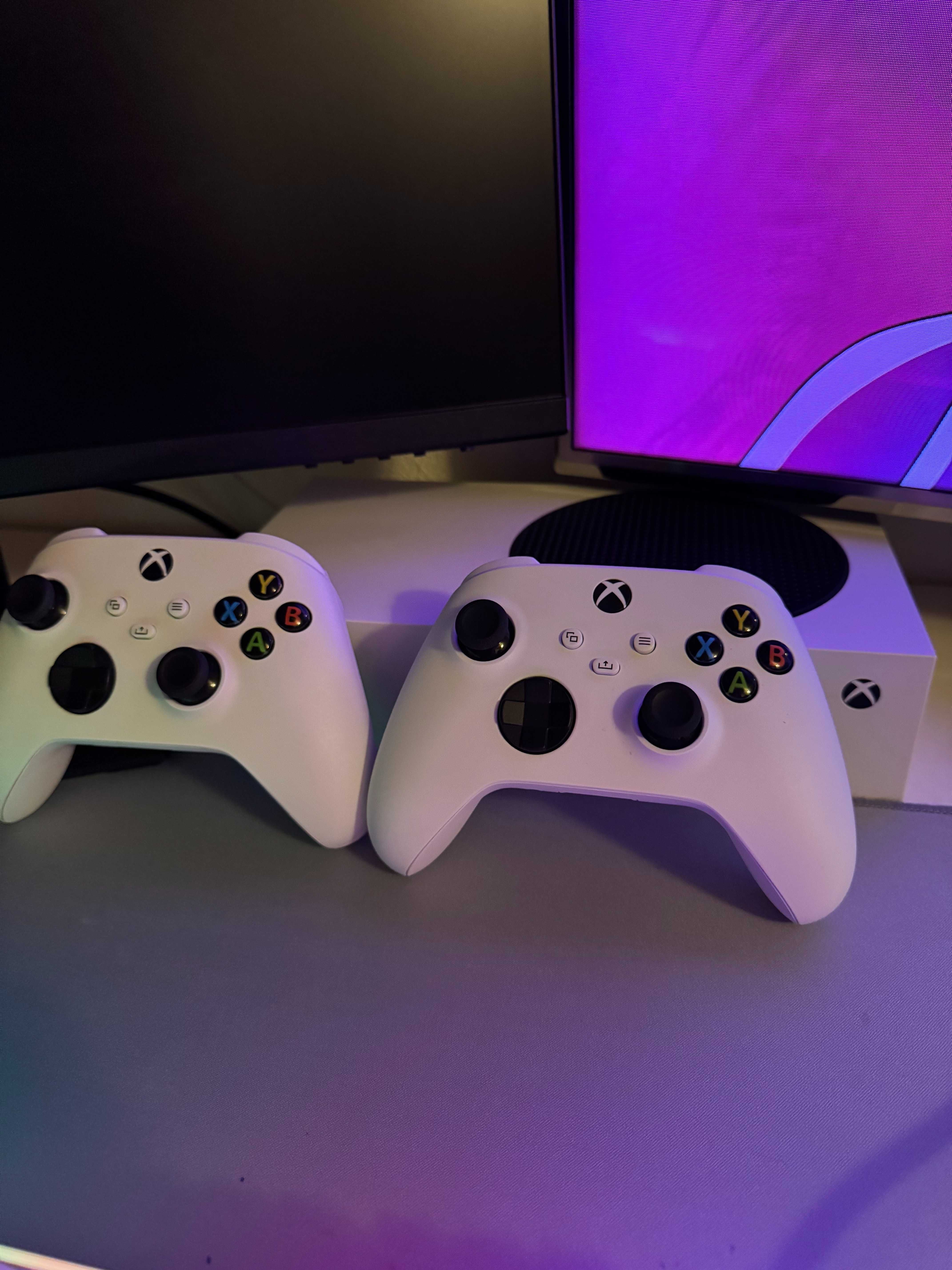 Xbox one S 500GB com 2 comandos