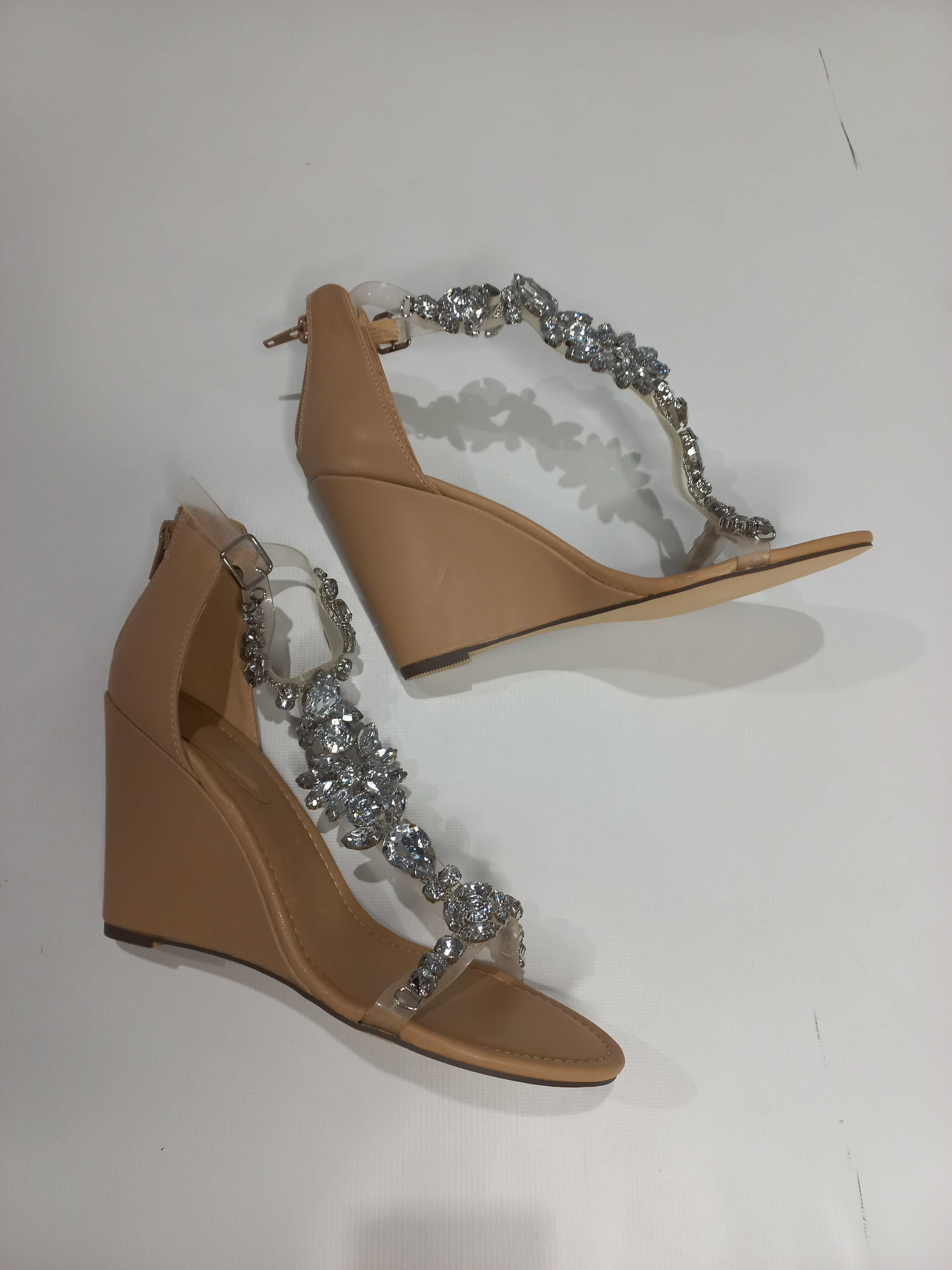 JustFab obuwie buty A outlet folia hurt stock hurtownia markowe