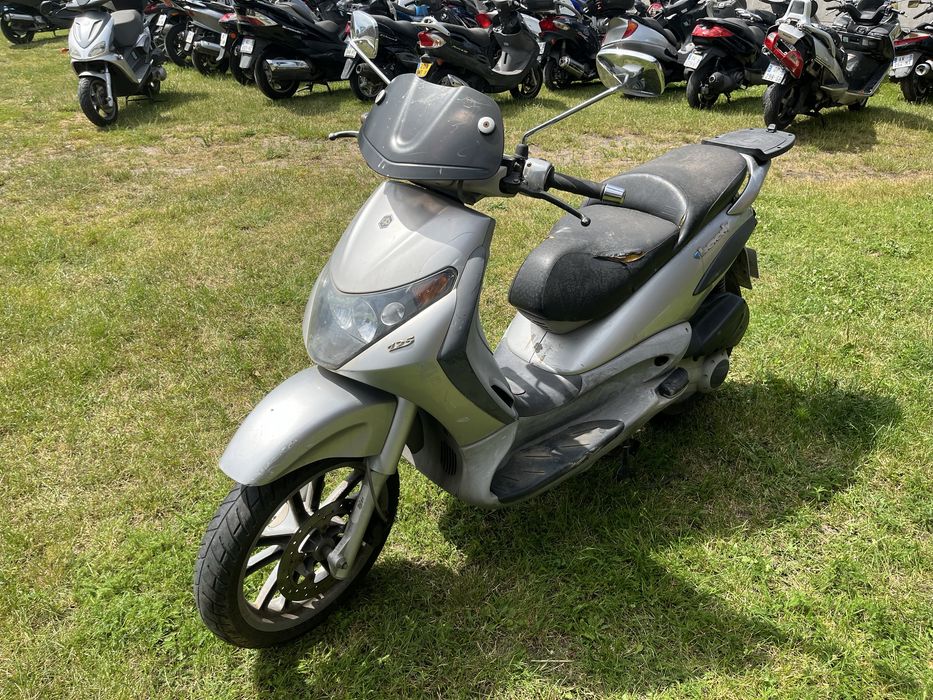 Piaggio Beverly 125 rama z dokumentacją francuską 2004r