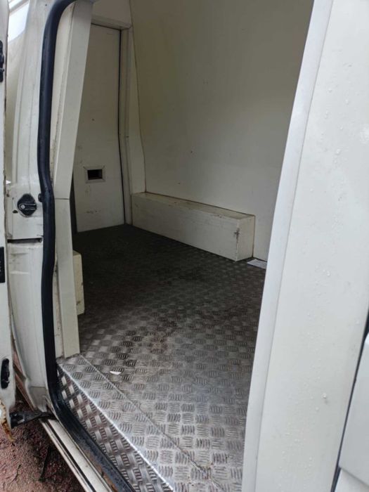 Sprzedam Volkswagen Transporter T5 2006