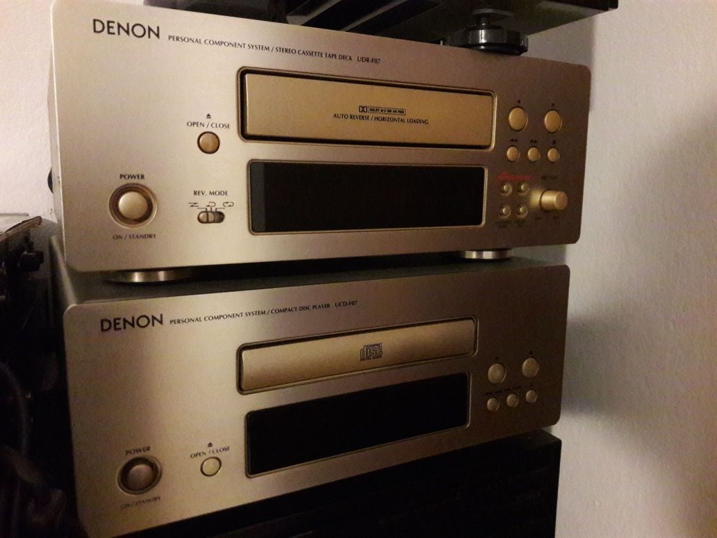 Leitor de CD e leitor de cassetes Denon