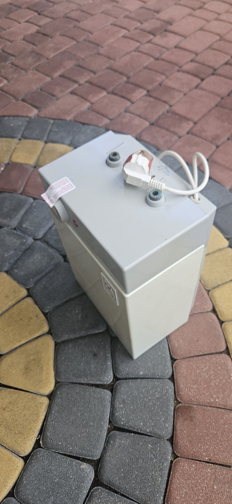Przepływowy ogrzewacz wody 5L vaillant ven b 5 u