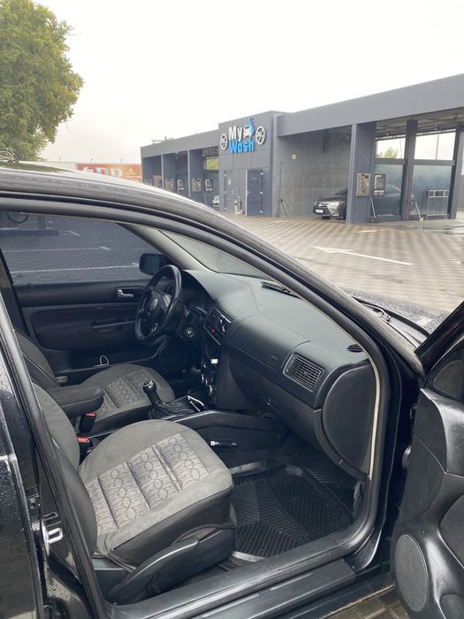 Golf 4 1999 року випуску