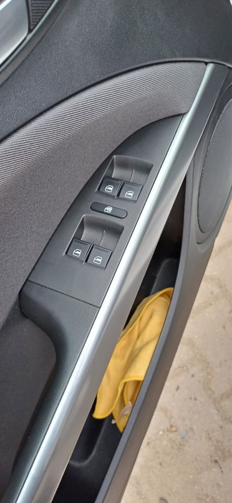 Seat Leon 1.2 TSI stan BDB !
