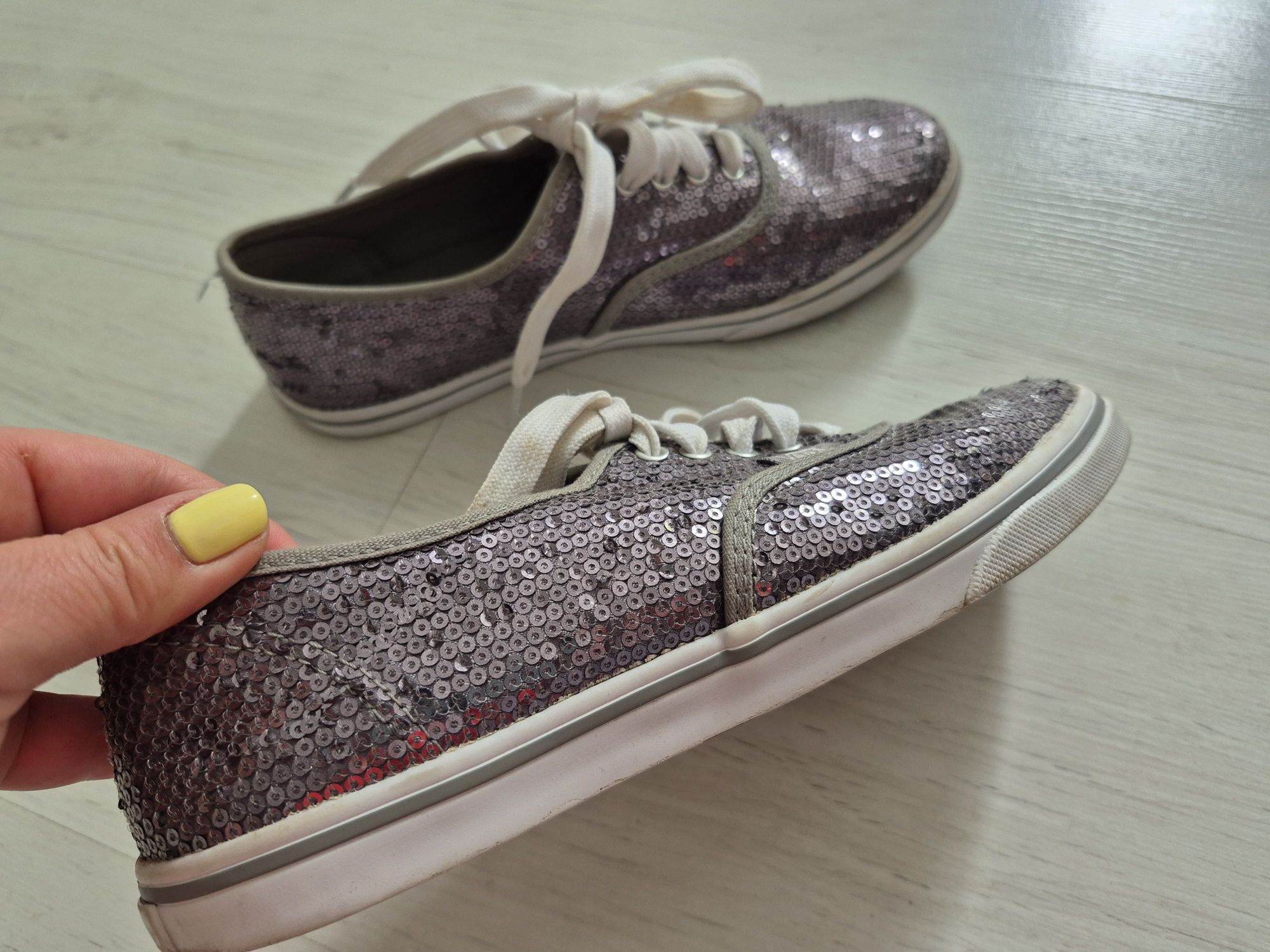 Trampki Vans cekiny srebrne