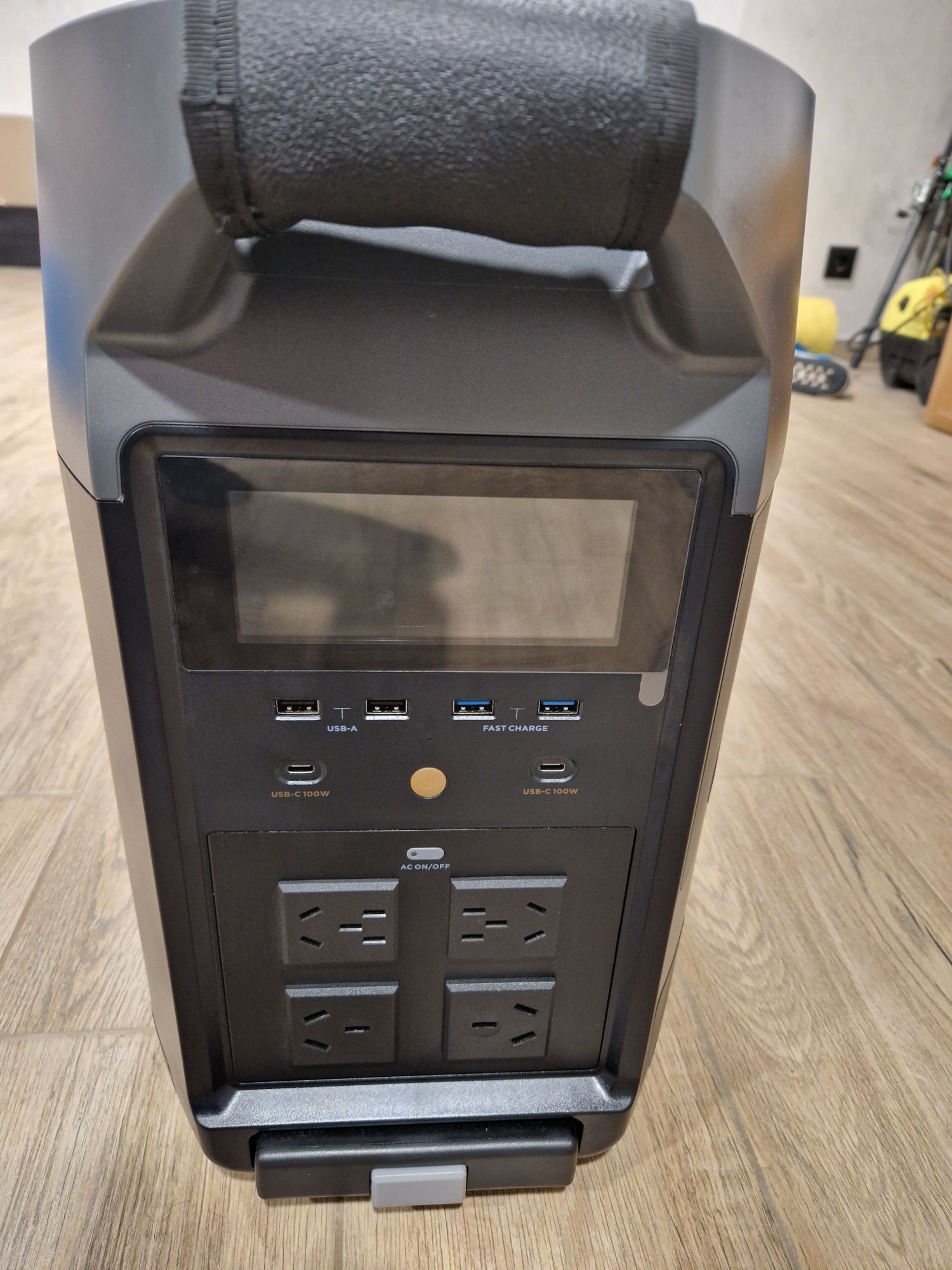 Аккумуляторна станція EcoFlow DELTA Pro і додаткова батарея