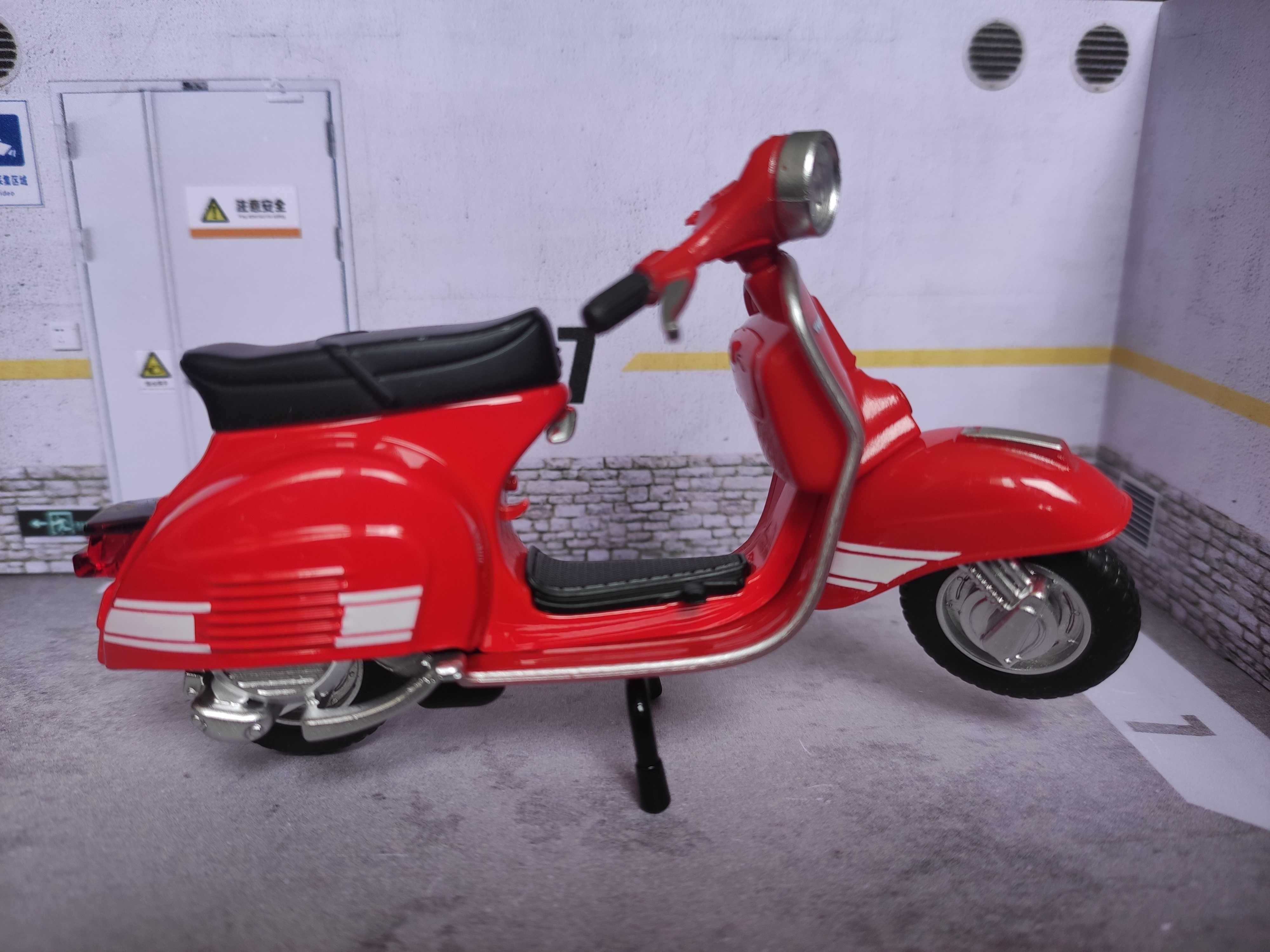 Mota Miniatura Vespa 200 Rally 1976 - RARA - 1:18 - Oferta Envio