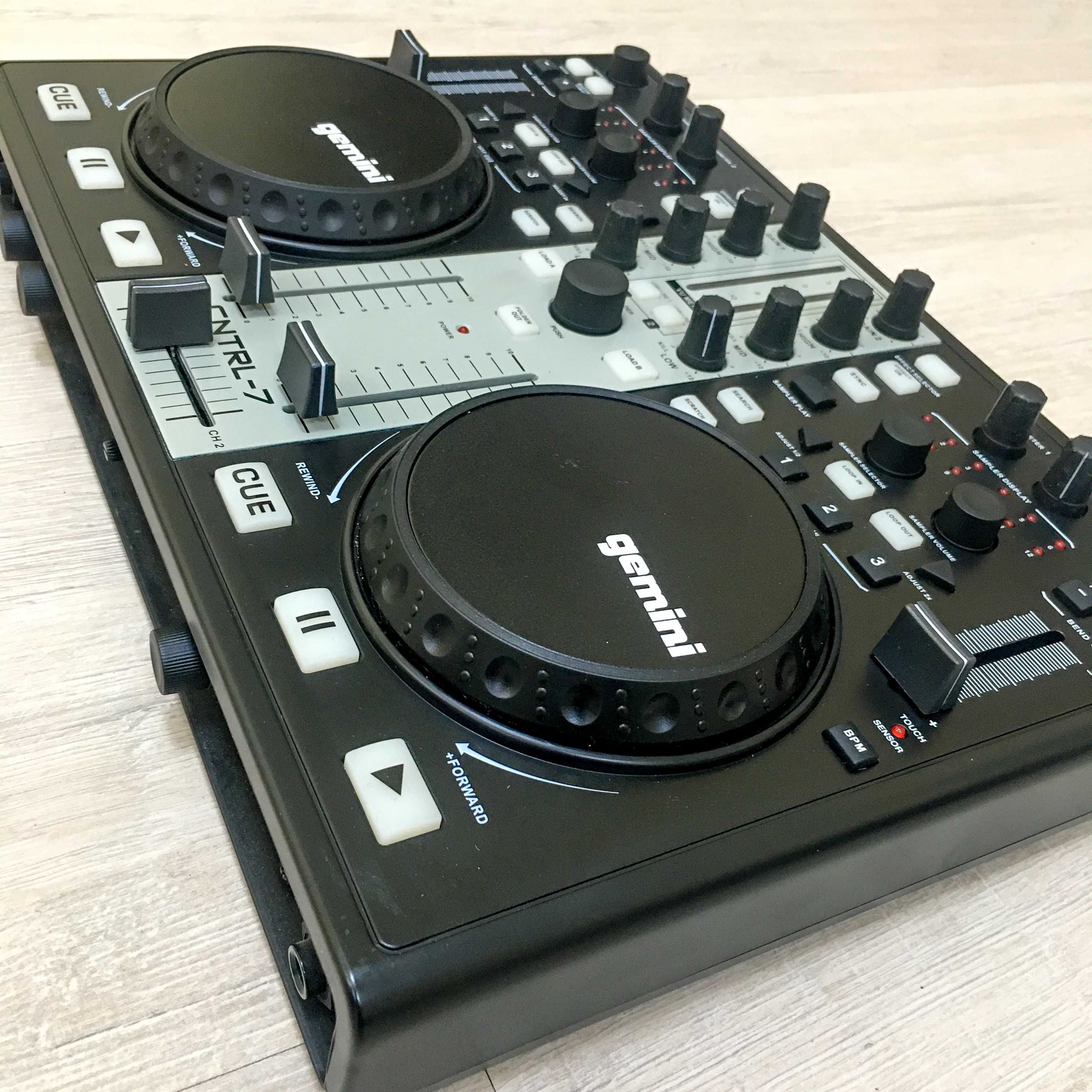 Увага РОЗПРОДАЖ! Цифровий MIDI-контролер GEMINI CNTRL-7
