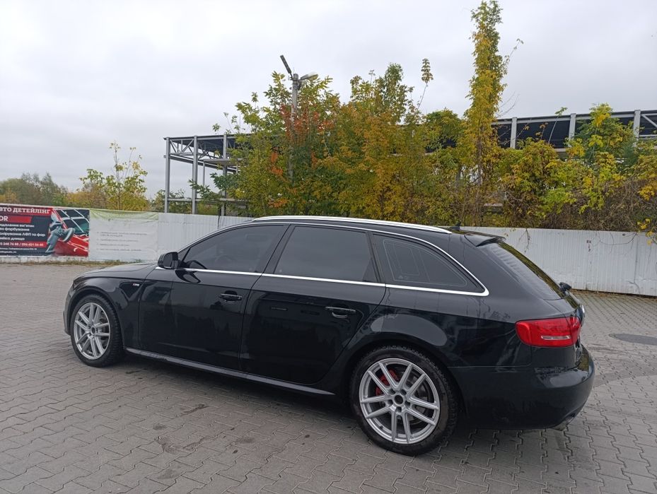 Автомобіль Ауді А4