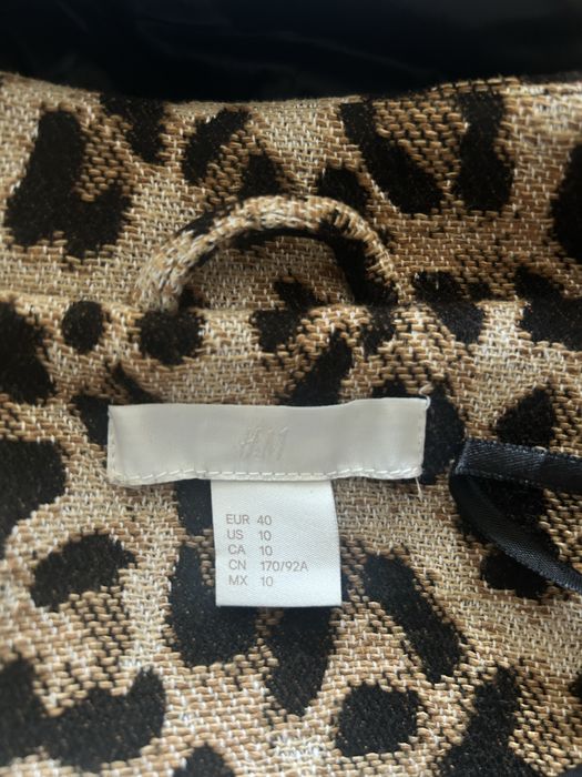 Пальто анималистичний принт Лео