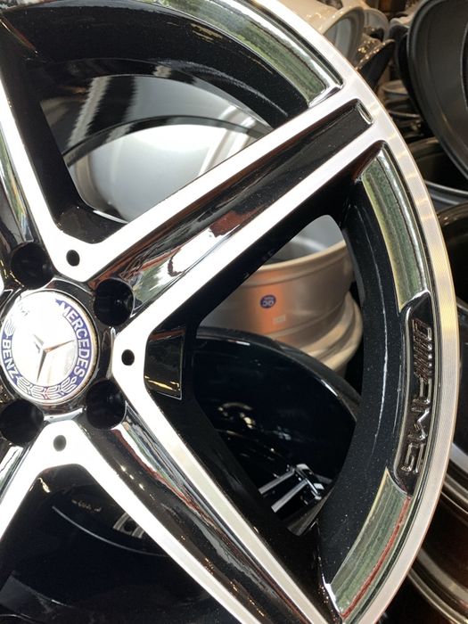 Jantes originais Mercedes C Amg pack night 18
