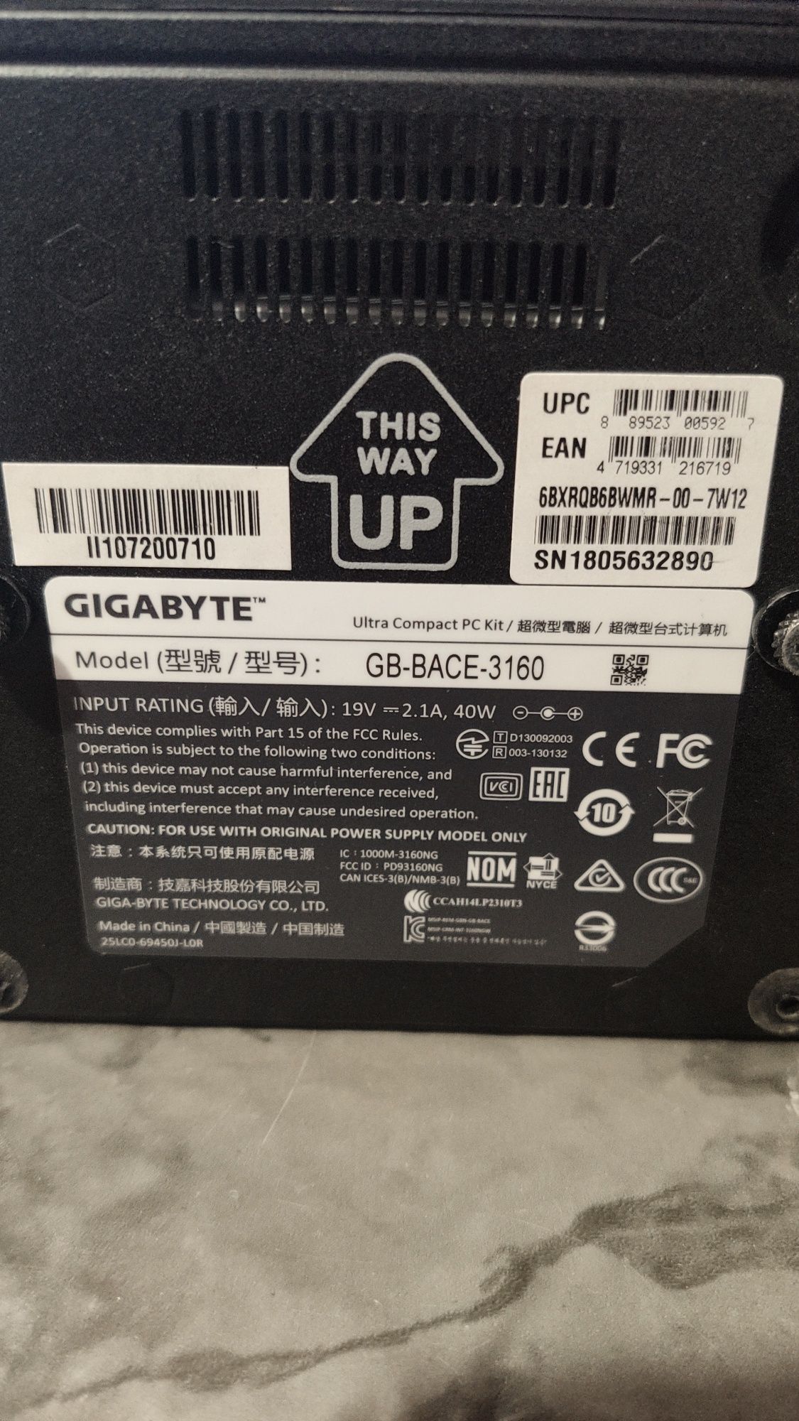MINI komputer Gigabyte Brix BACE-3160 4GB 32GB SSD