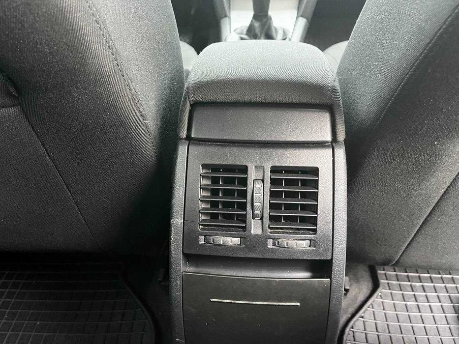 Шкода Октавия A5 FL 1,6 Універсал 2009 Рестайлинг 2 поколение