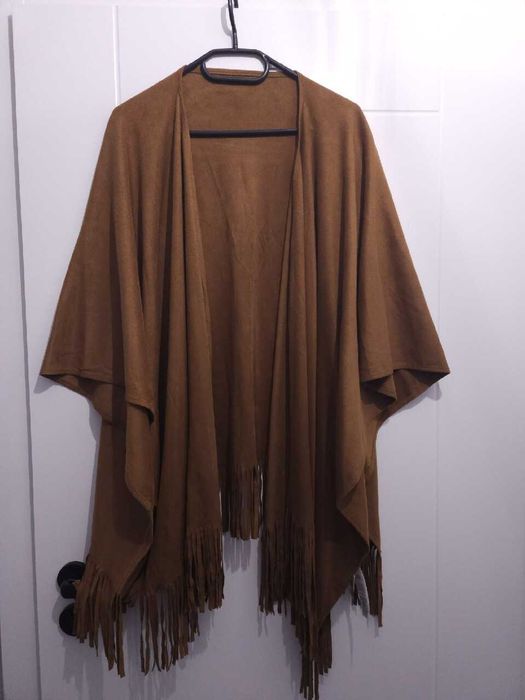 Narzutka ponczo frędzle boho zamsz brąz new look